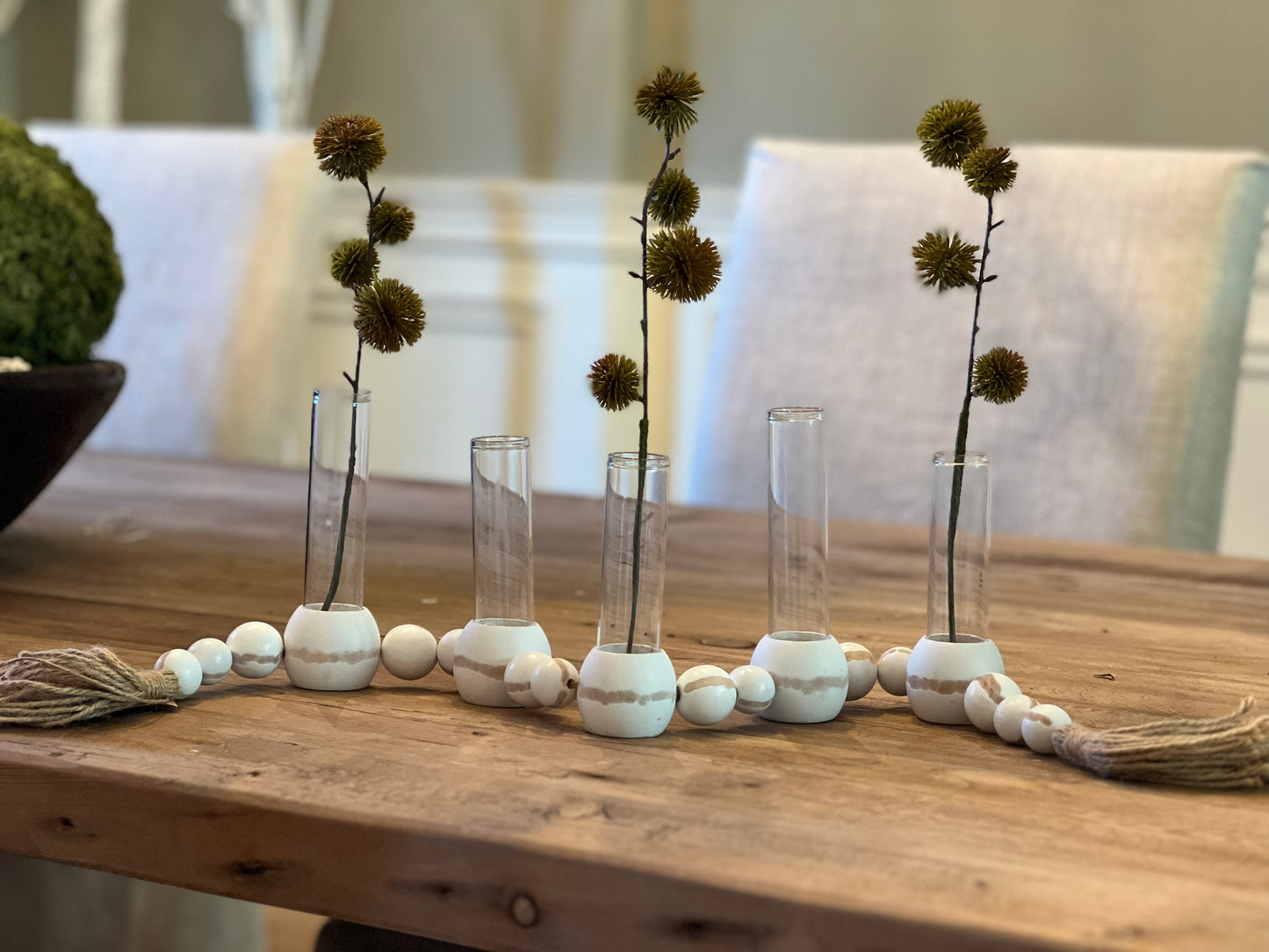 WHITE DISTRESSED CONNECTED VASES